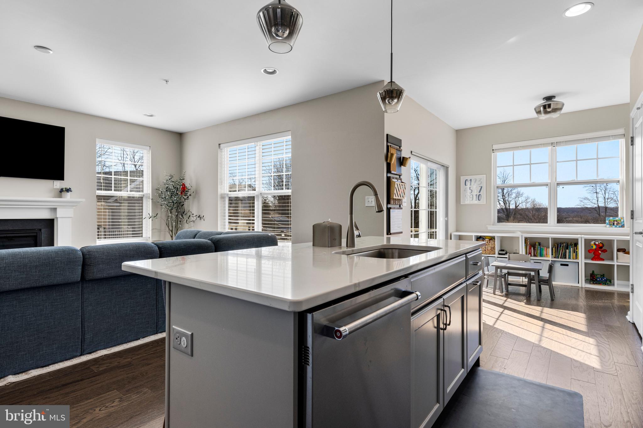 SPRING OAK - Residential