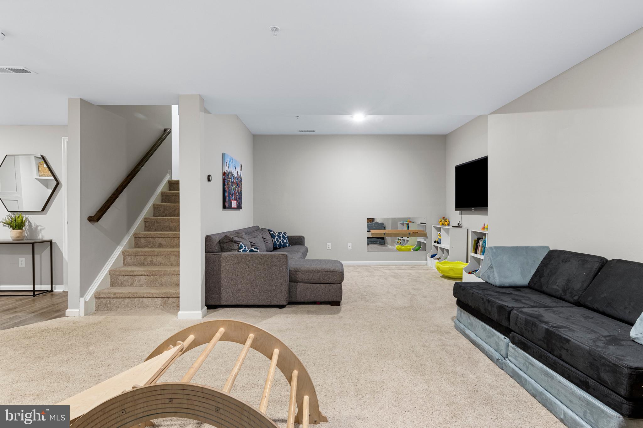 SPRING OAK - Residential