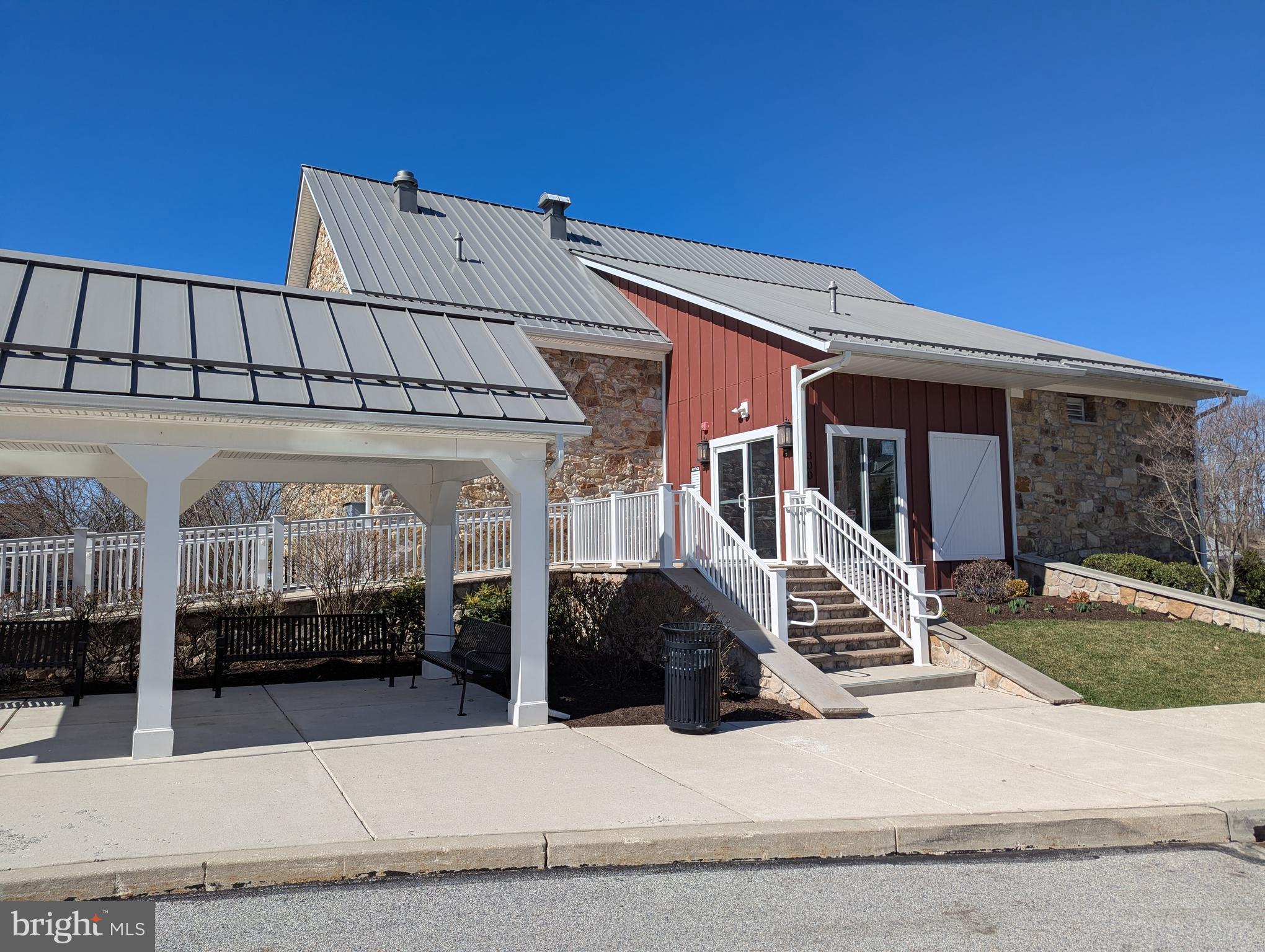 SPRING OAK - Residential