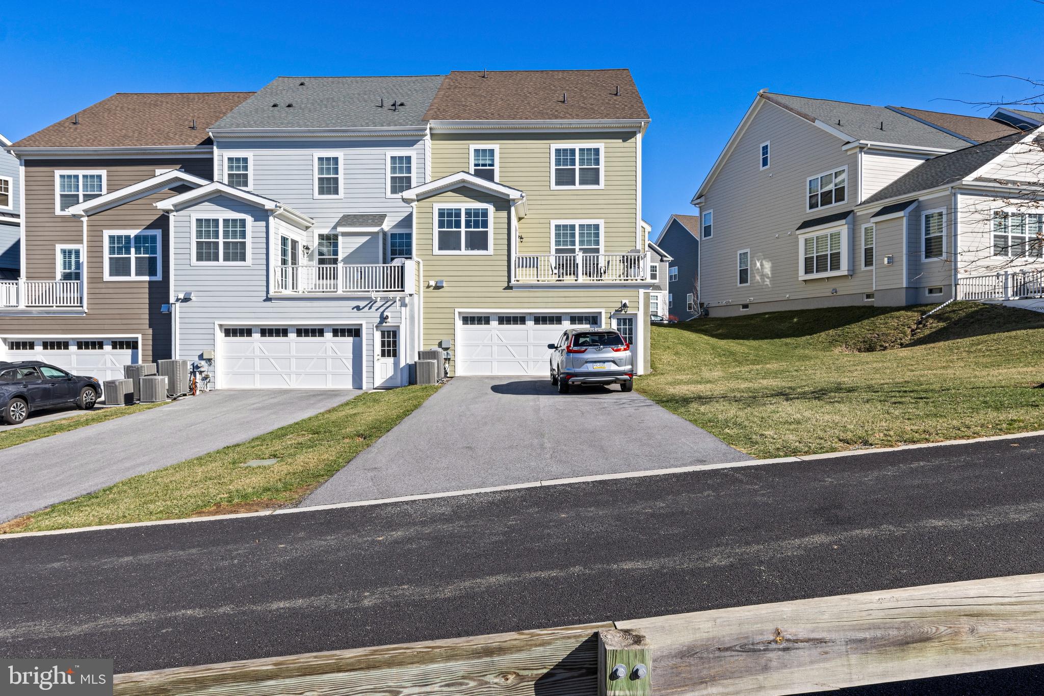 SPRING OAK - Residential