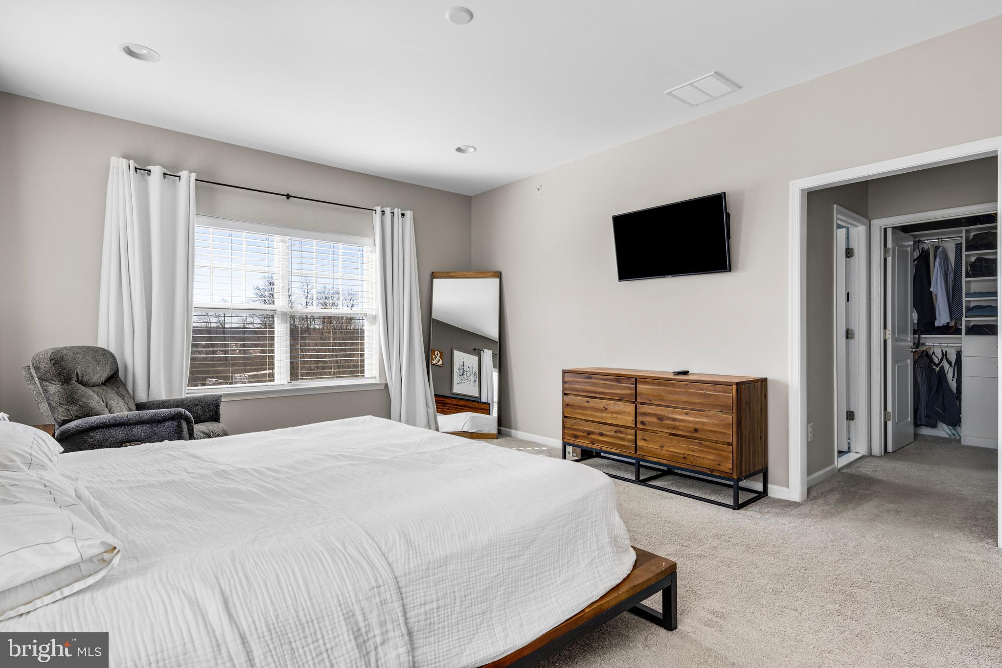 SPRING OAK - Residential