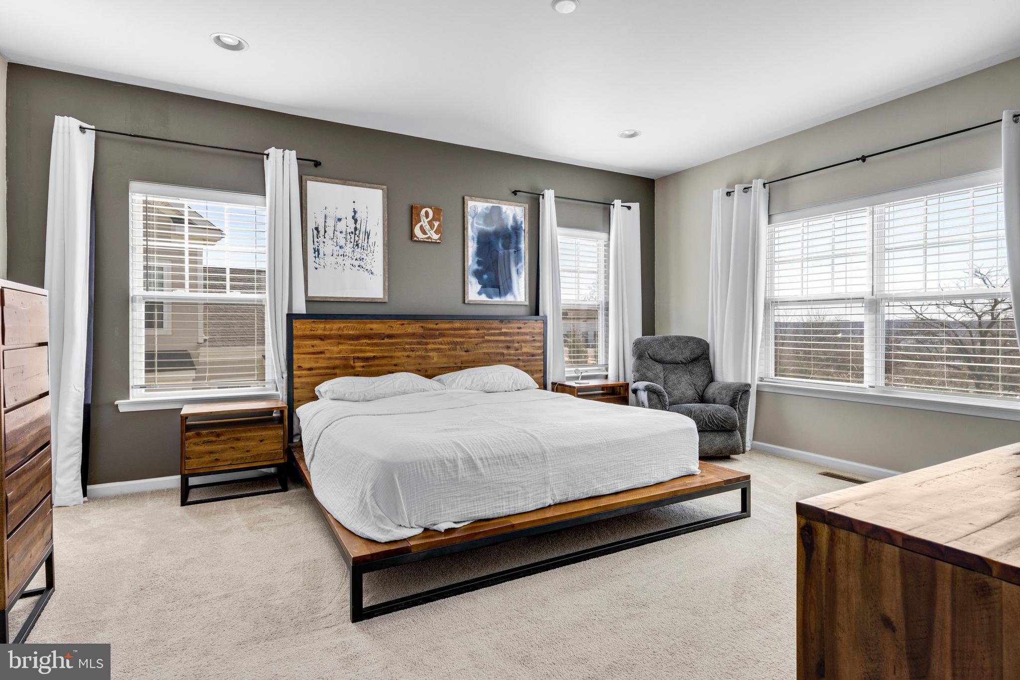 SPRING OAK - Residential