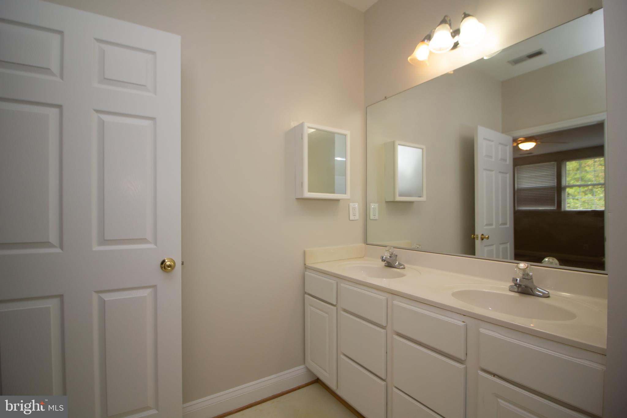 PINEY ORCHARD - Residential Lease