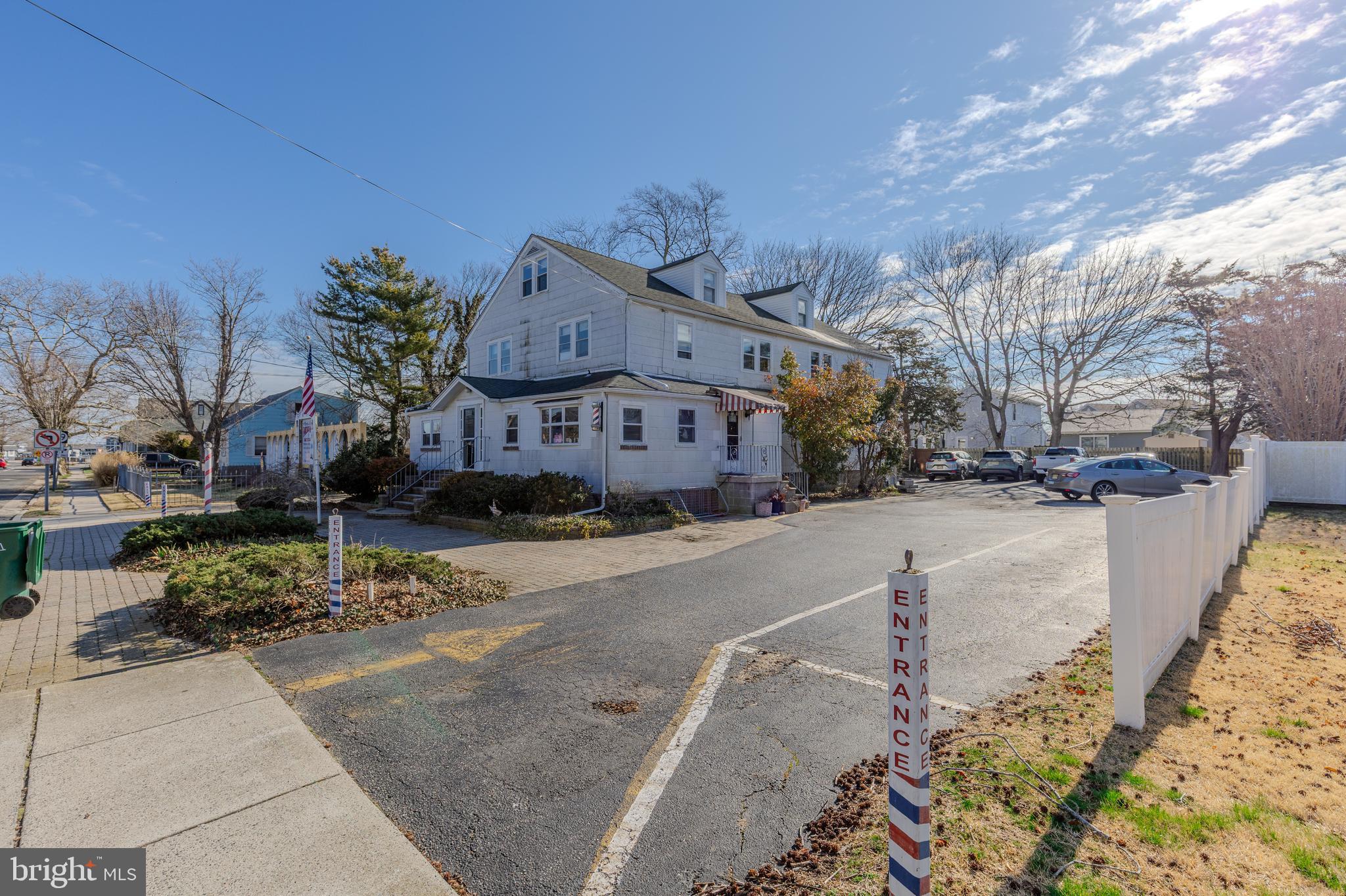 1352 WASHINGTON STREET