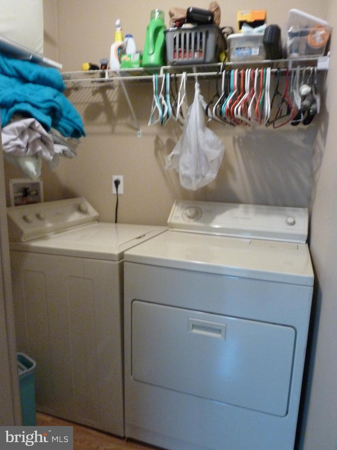 LAKESIDE - Residential