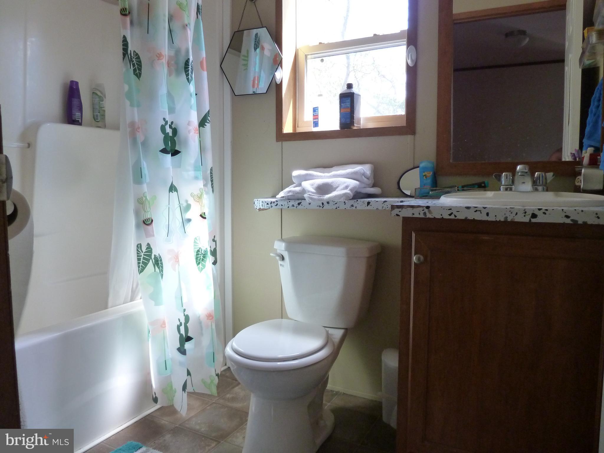 LAKESIDE - Residential