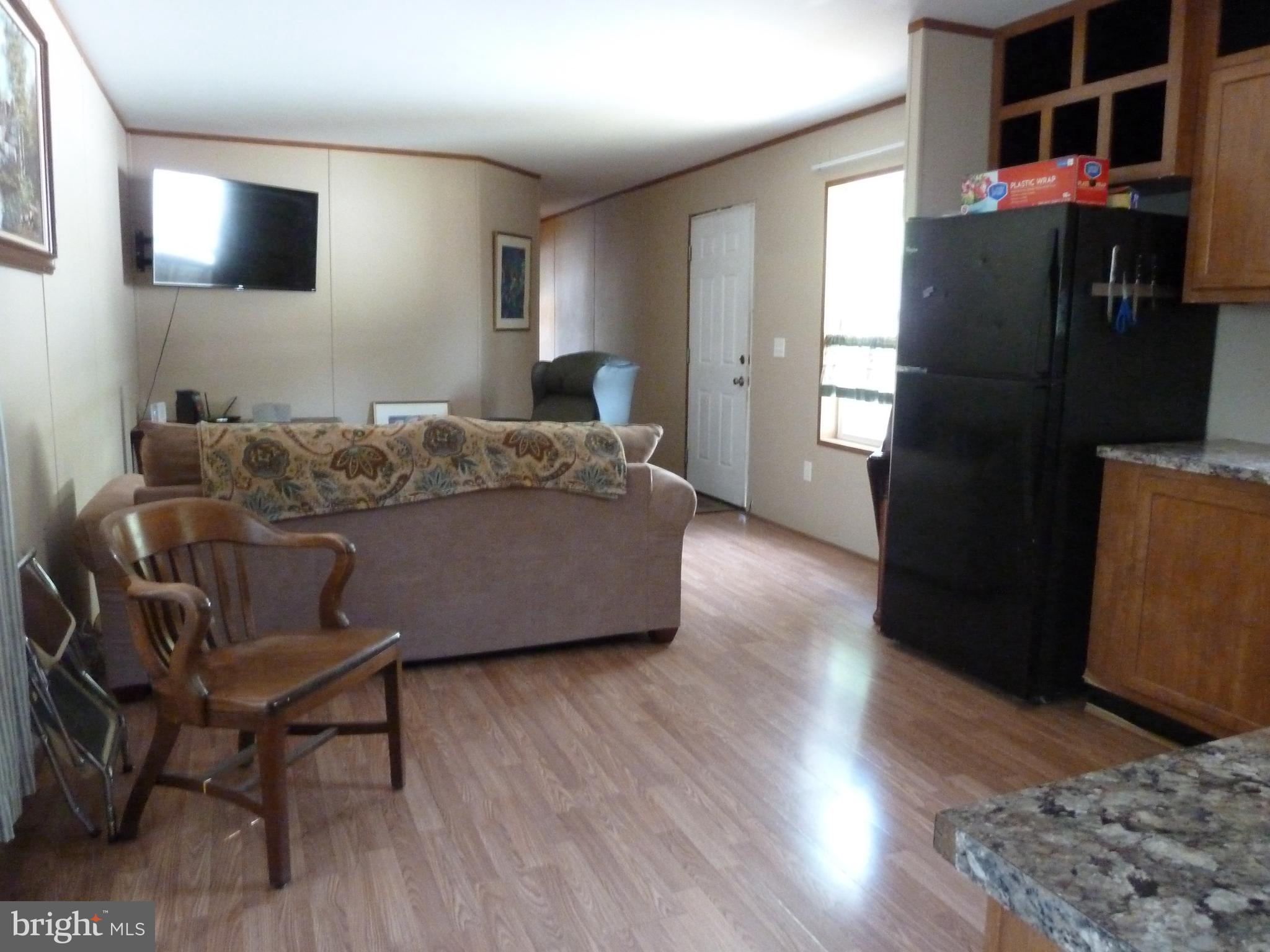 LAKESIDE - Residential