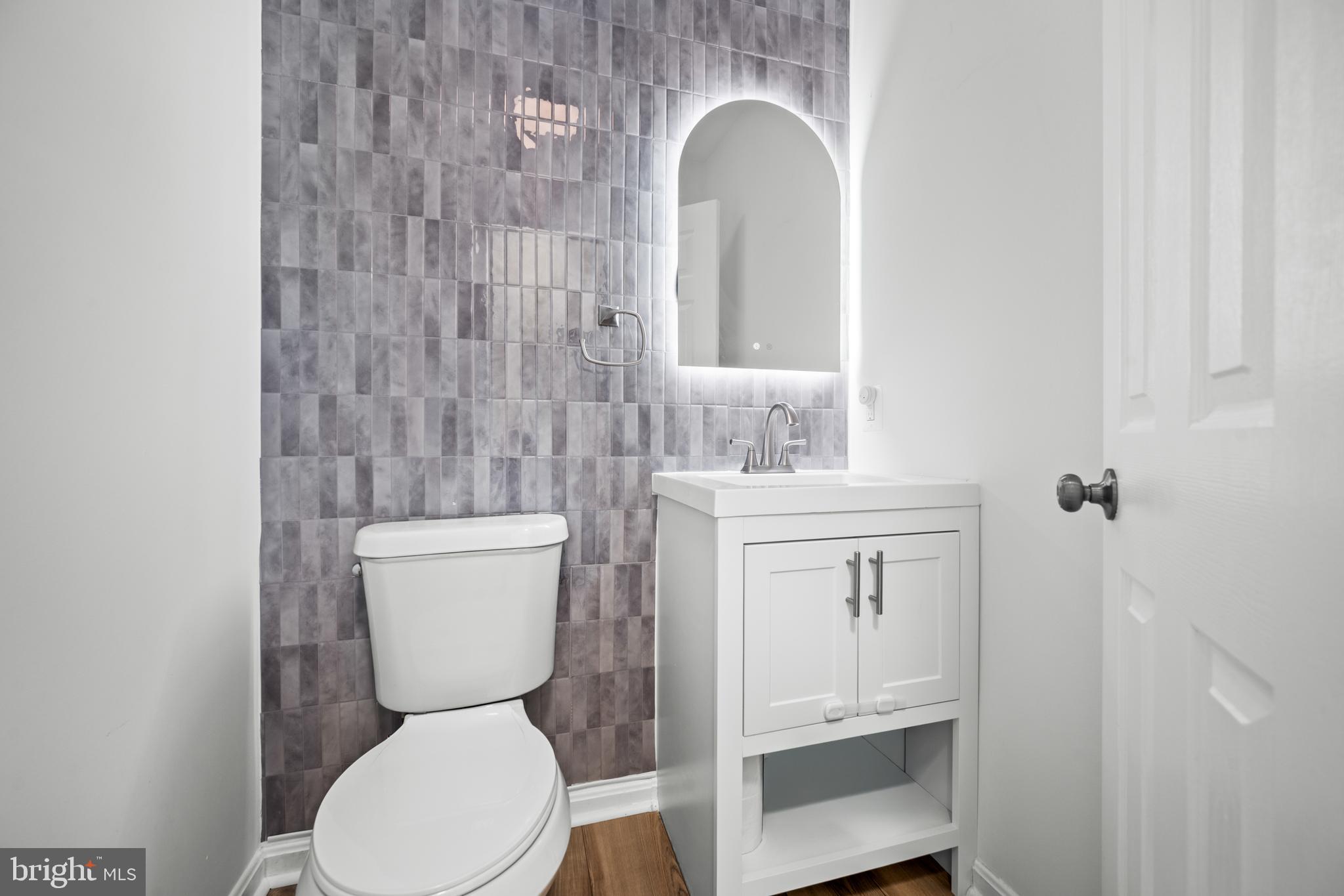 7991 FOXWELL COURT