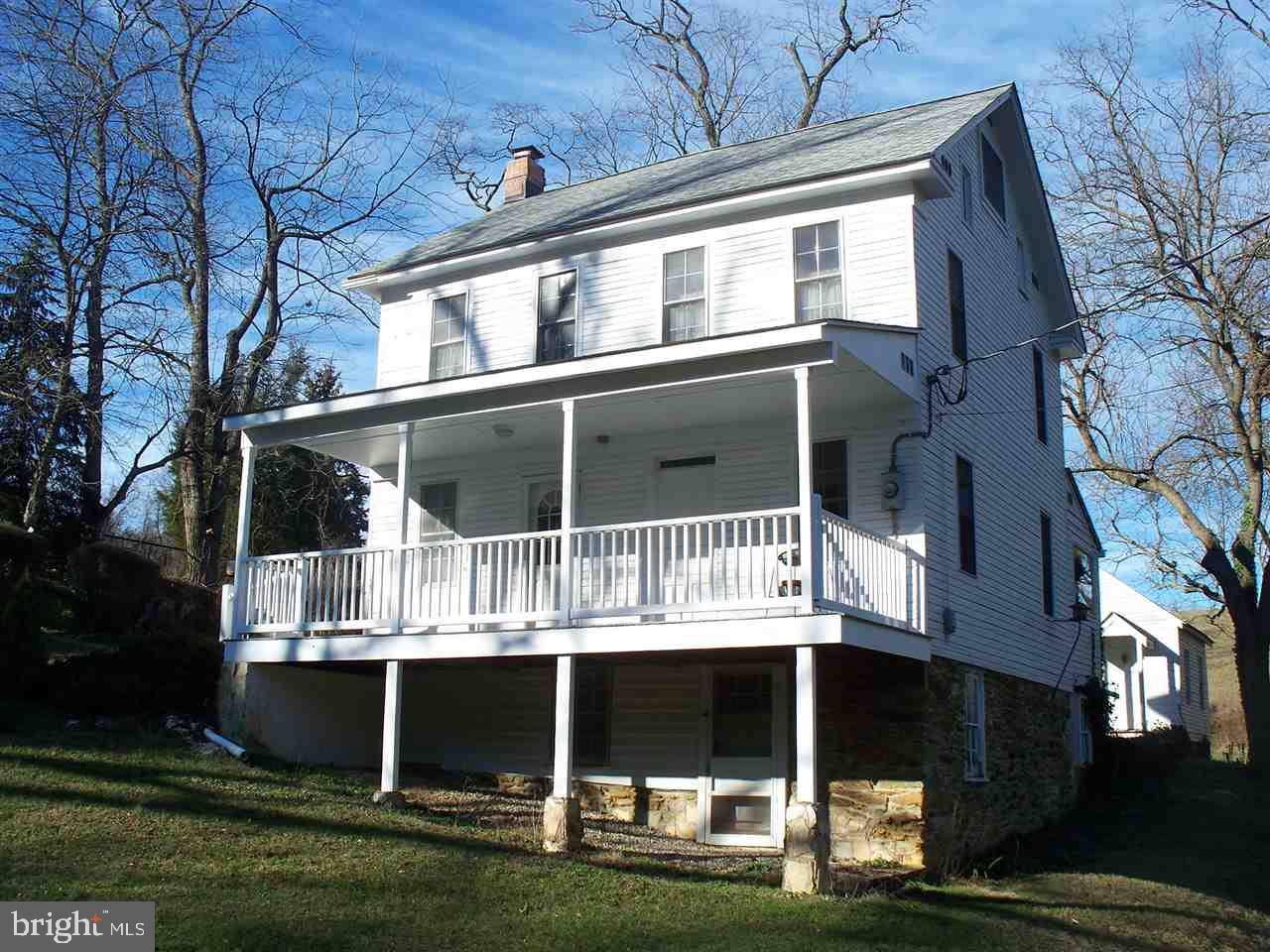 WEST MANHEIM - Farm