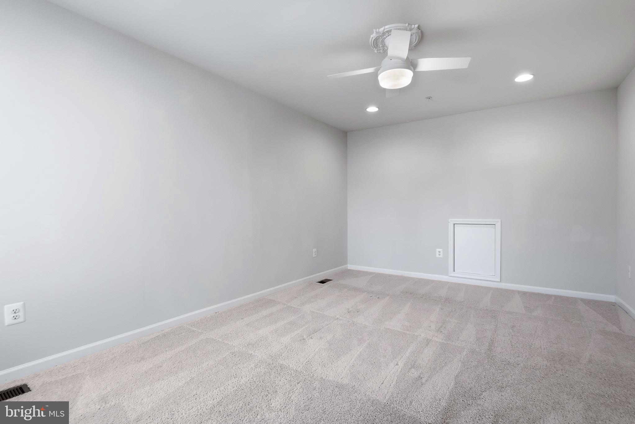 THE VILLAGE AT CABIN BRANCH - Residential