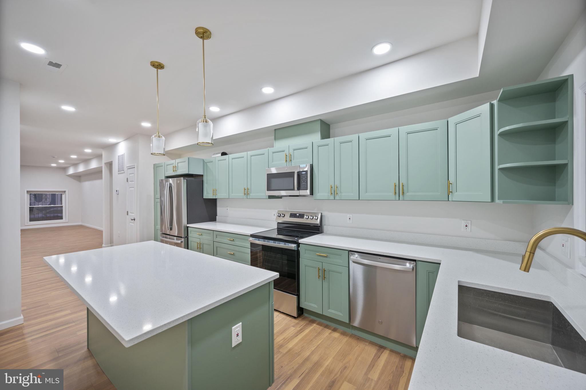 MIDDLE EAST - Residential