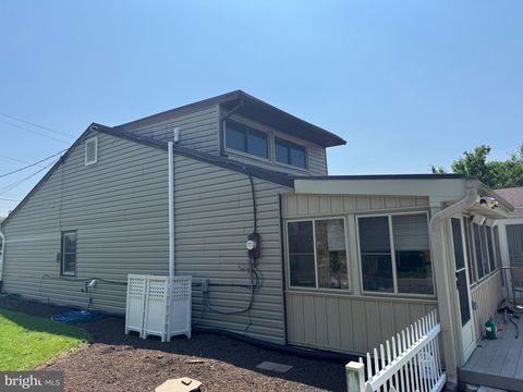 Photo of 6236 Lemon Street, EAST PETERSBURG, PA 17520 (MLS # PALA2071524)