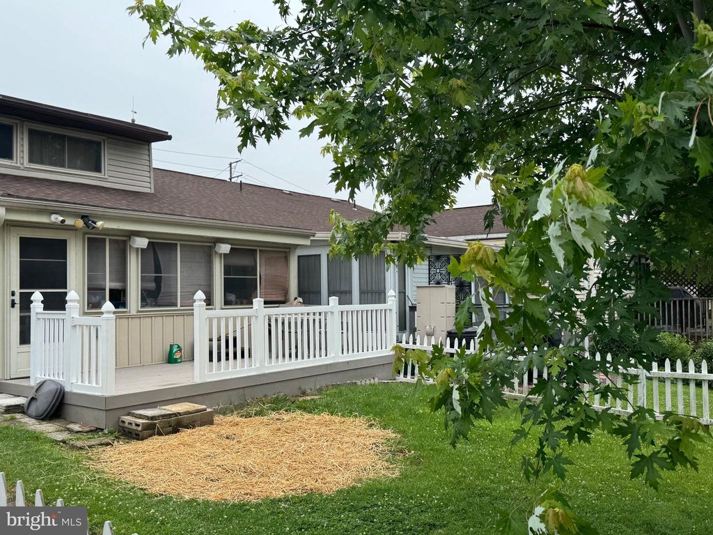 Photo of 6236 Lemon Street, EAST PETERSBURG, PA 17520 (MLS # PALA2071524)