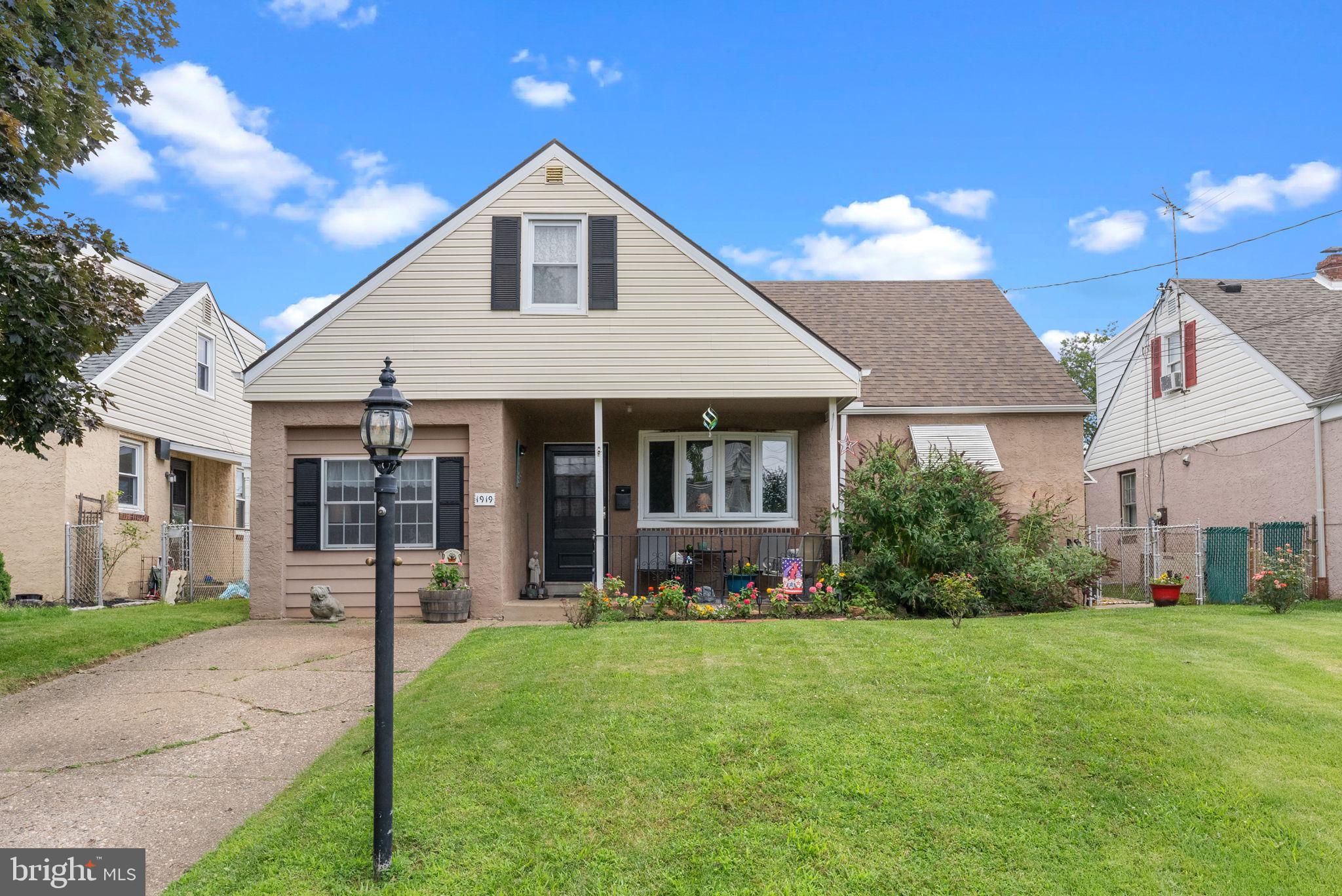 PHILADELPHIA - Residential