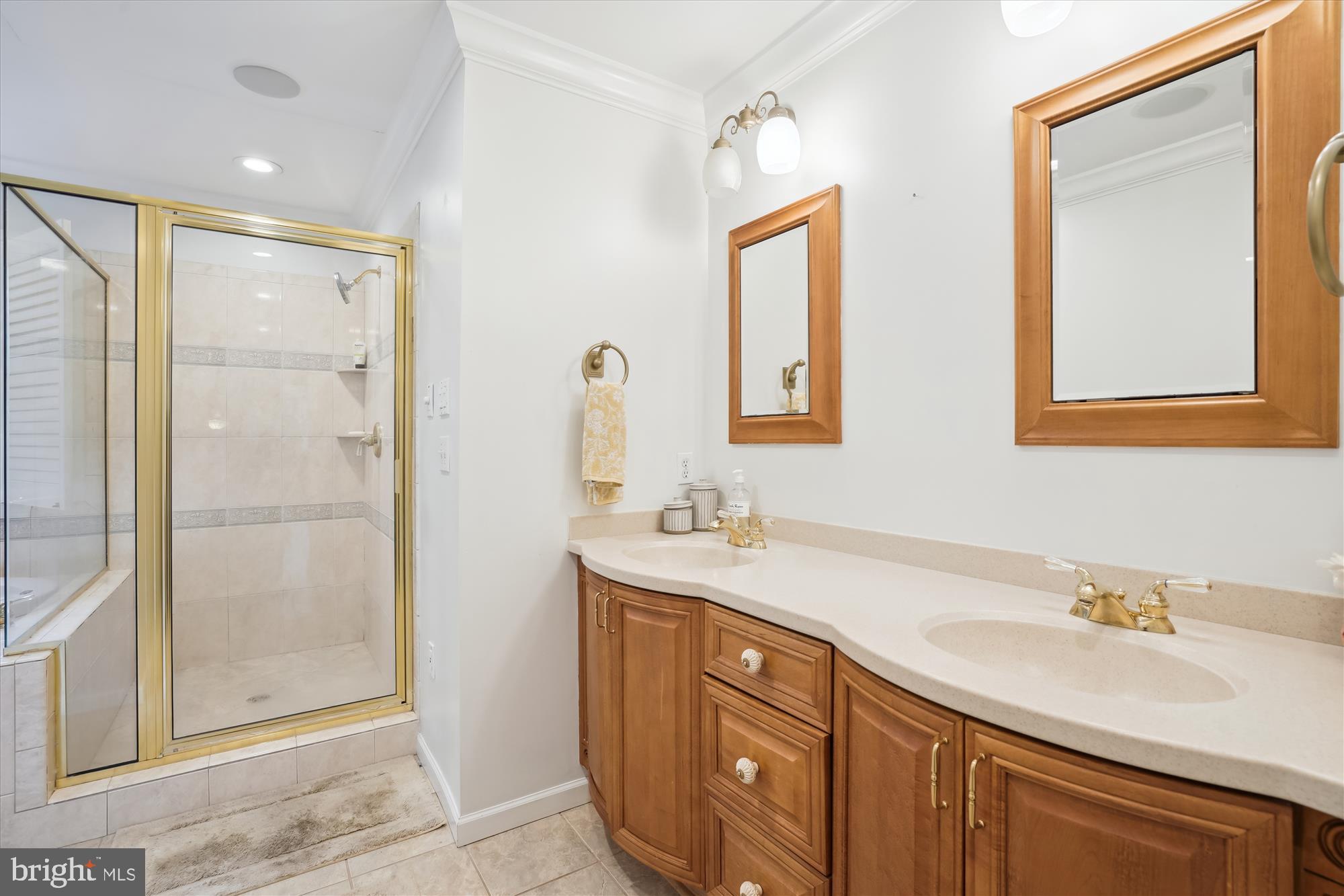 OAKLANDS - Residential