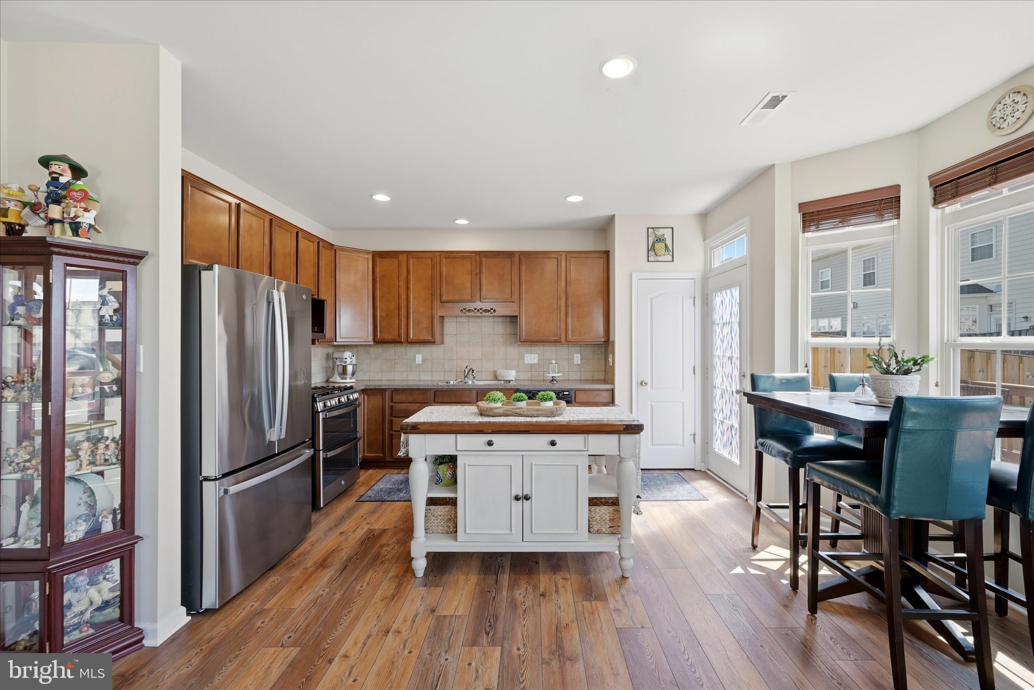 WAKELAND MANOR - Residential