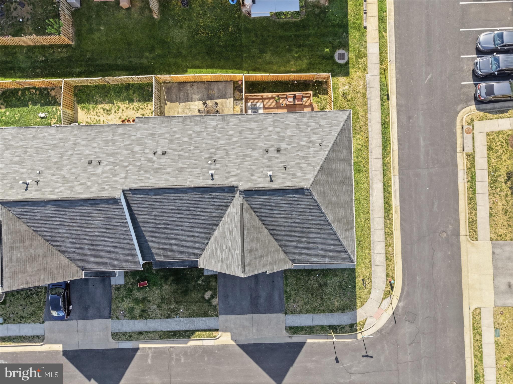 WAKELAND MANOR - Residential