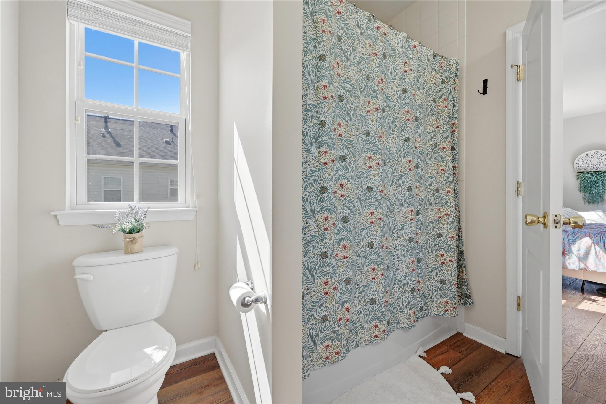 WAKELAND MANOR - Residential