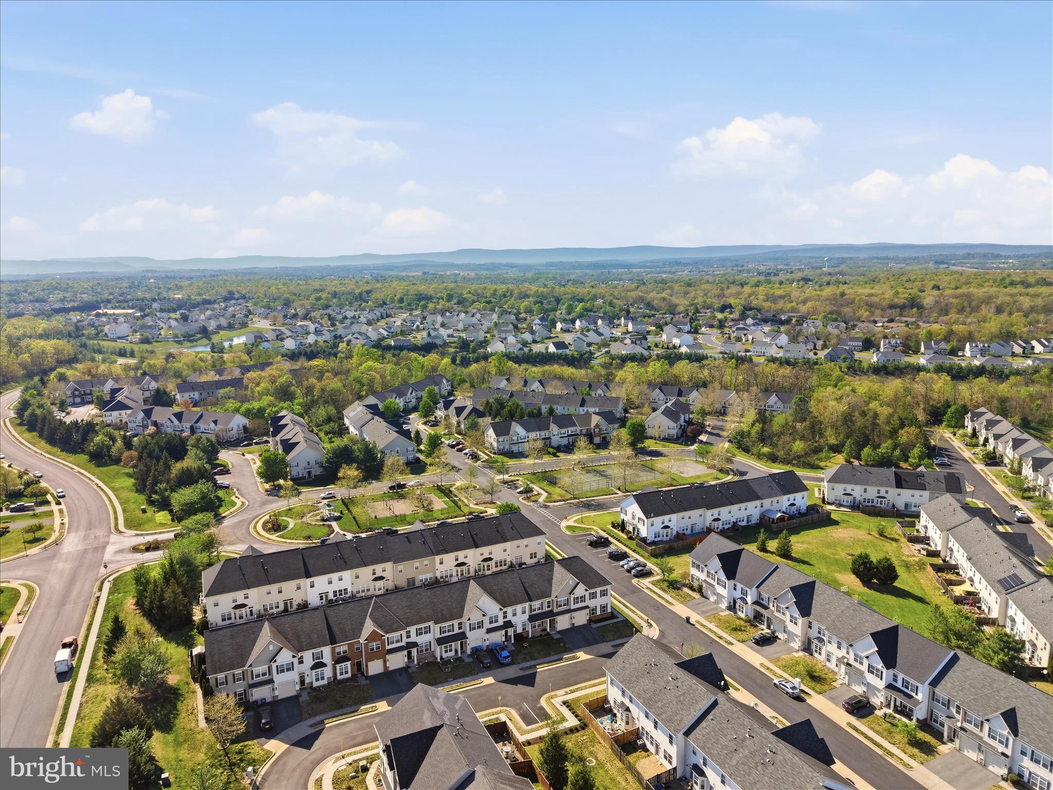 WAKELAND MANOR - Residential