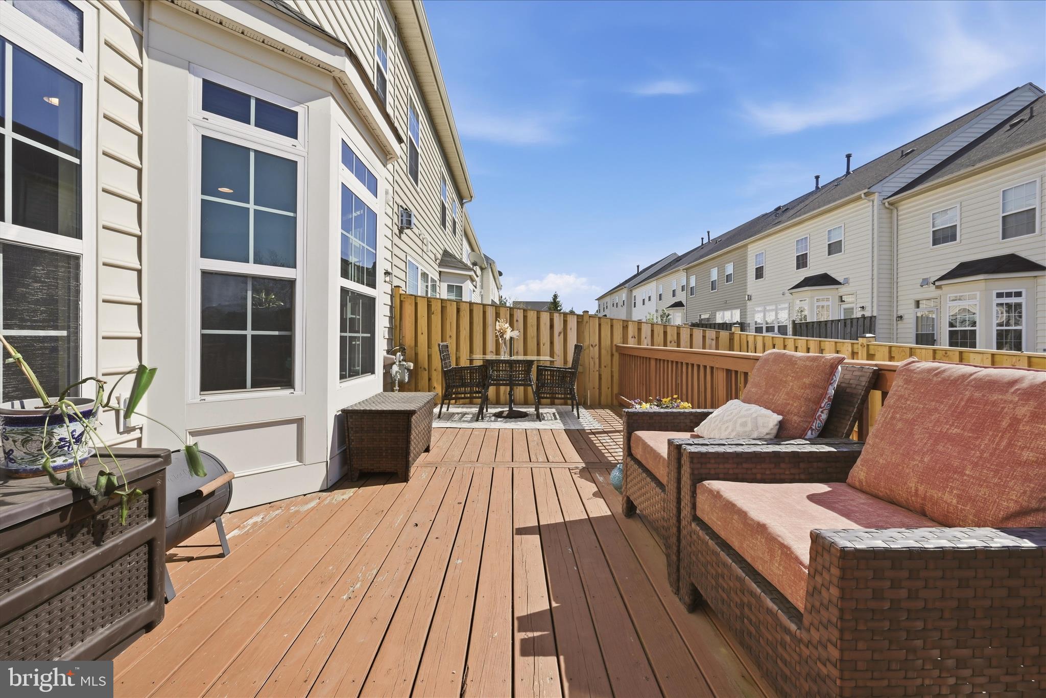 WAKELAND MANOR - Residential