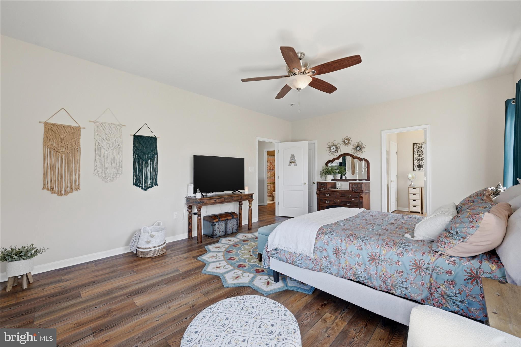 WAKELAND MANOR - Residential