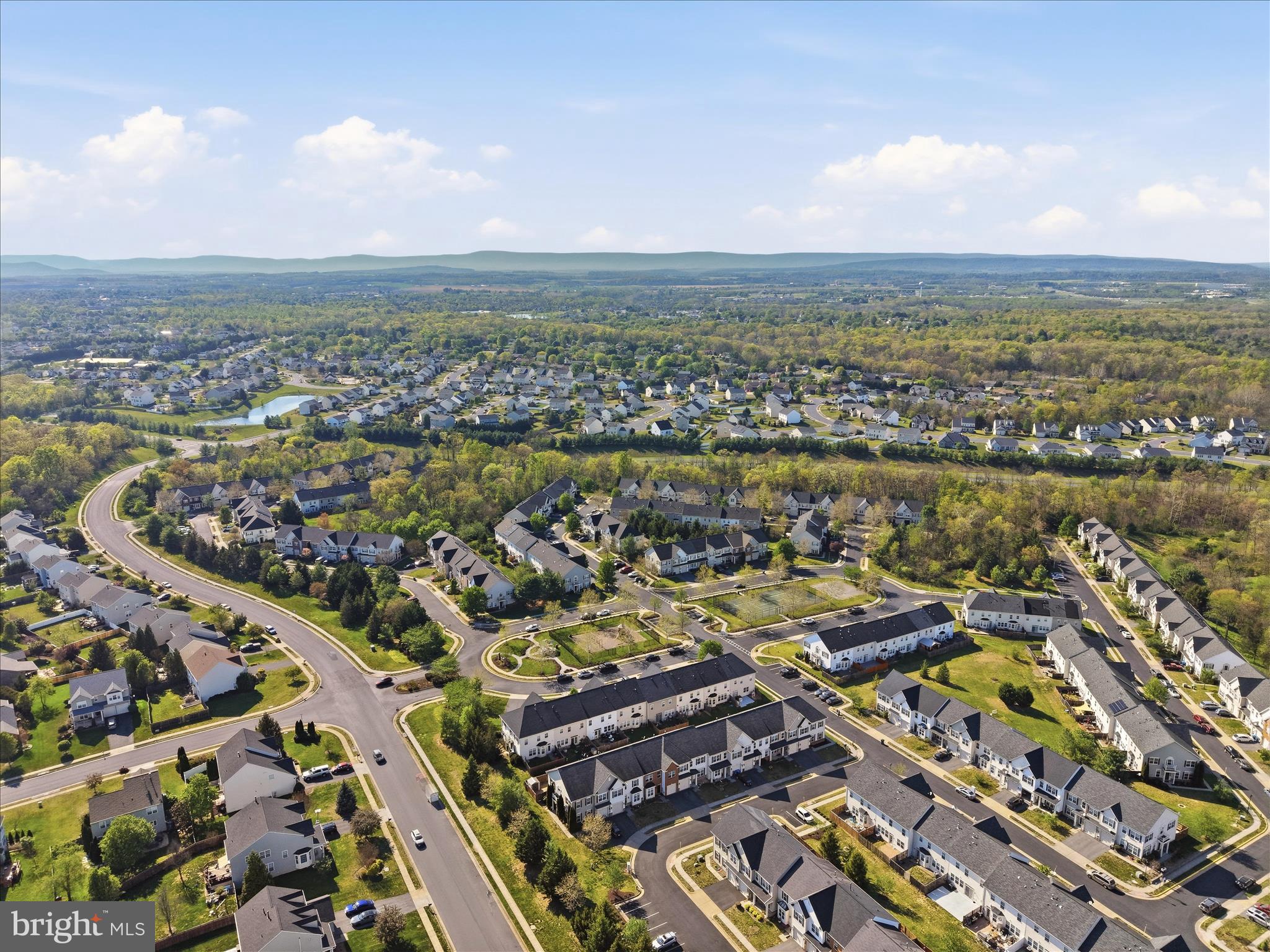 WAKELAND MANOR - Residential
