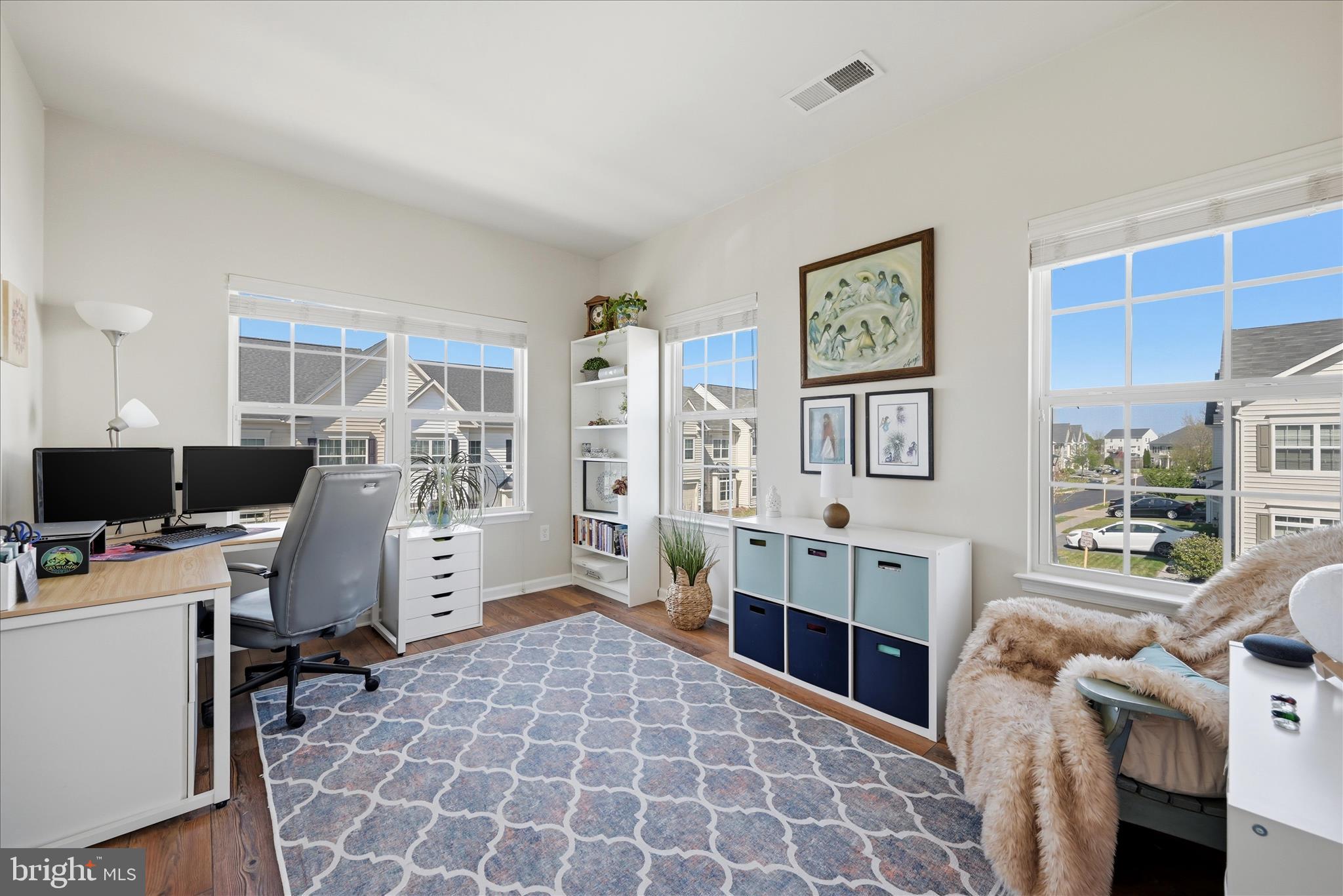 WAKELAND MANOR - Residential