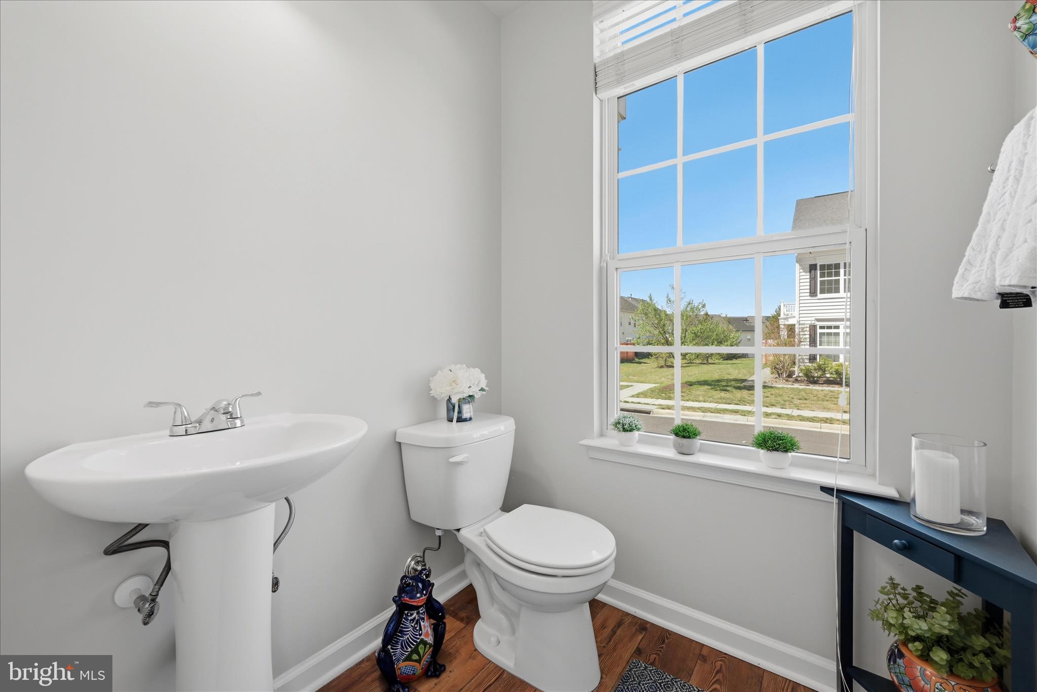 WAKELAND MANOR - Residential