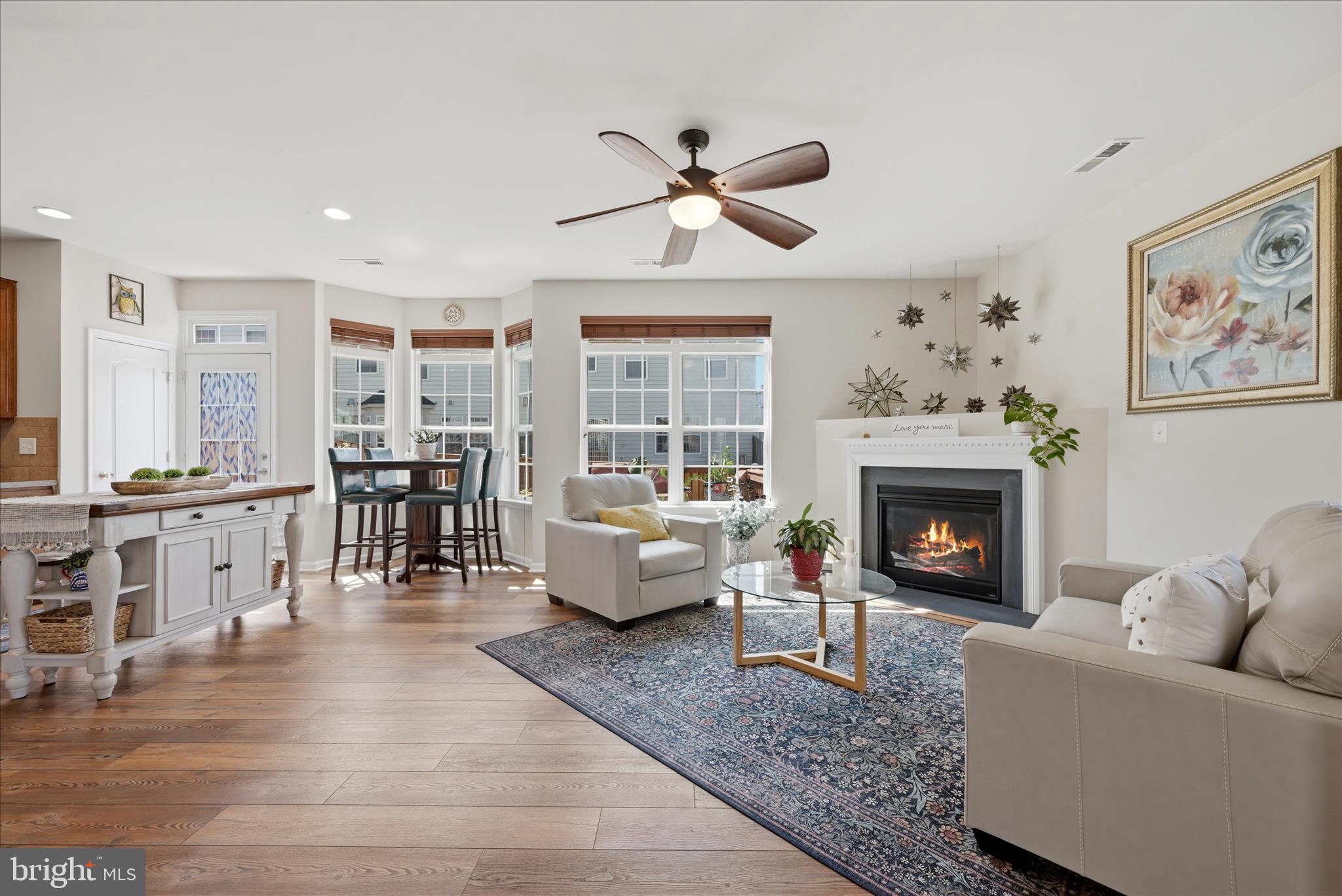 WAKELAND MANOR - Residential