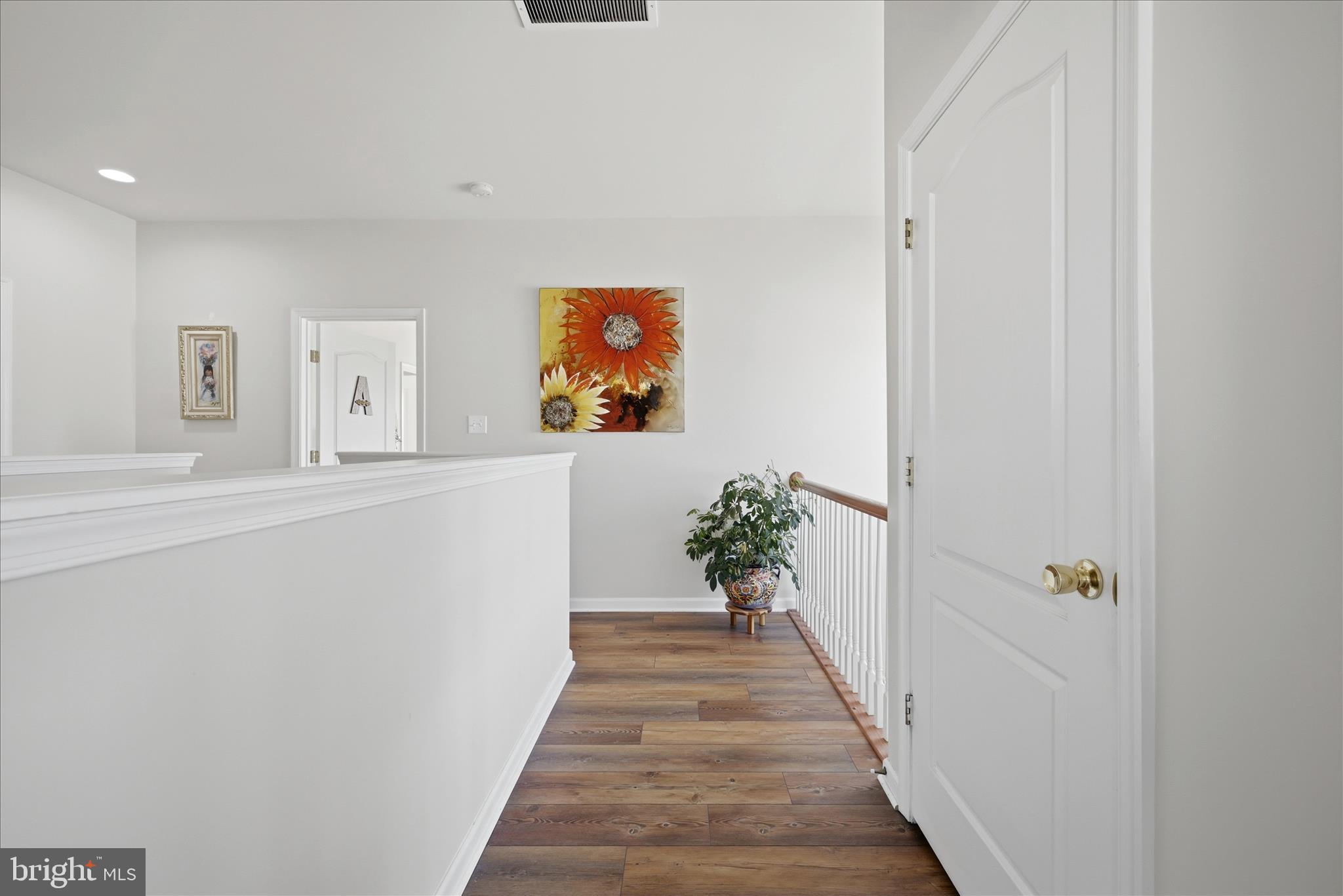 WAKELAND MANOR - Residential