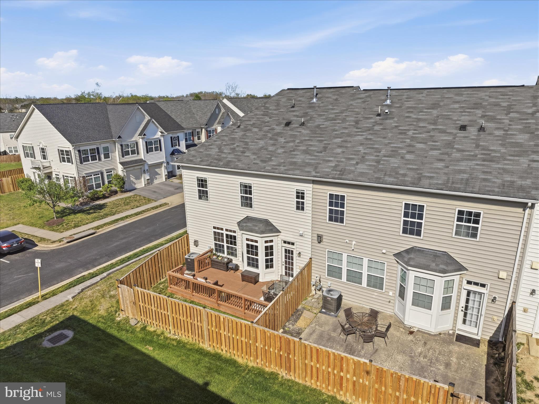 WAKELAND MANOR - Residential