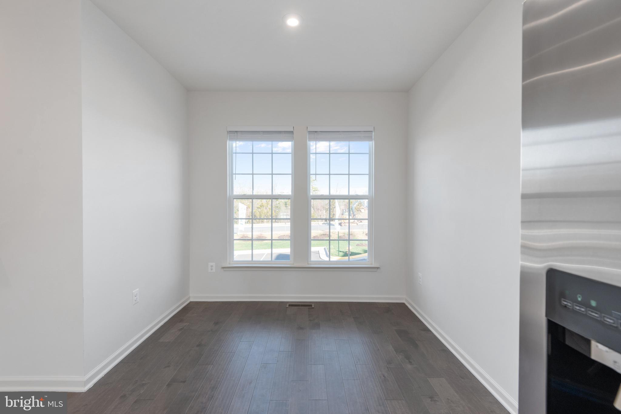 SIGNAL HILL - Residential