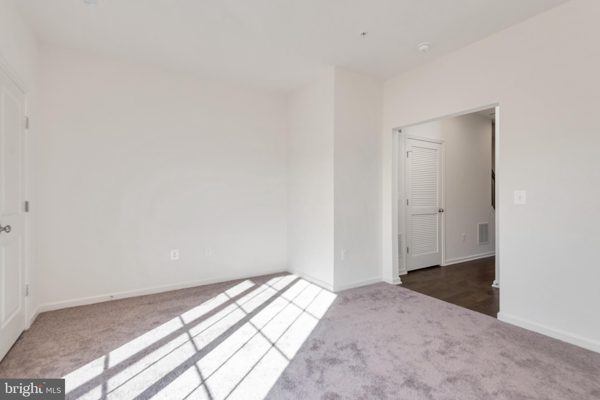 SIGNAL HILL - Residential