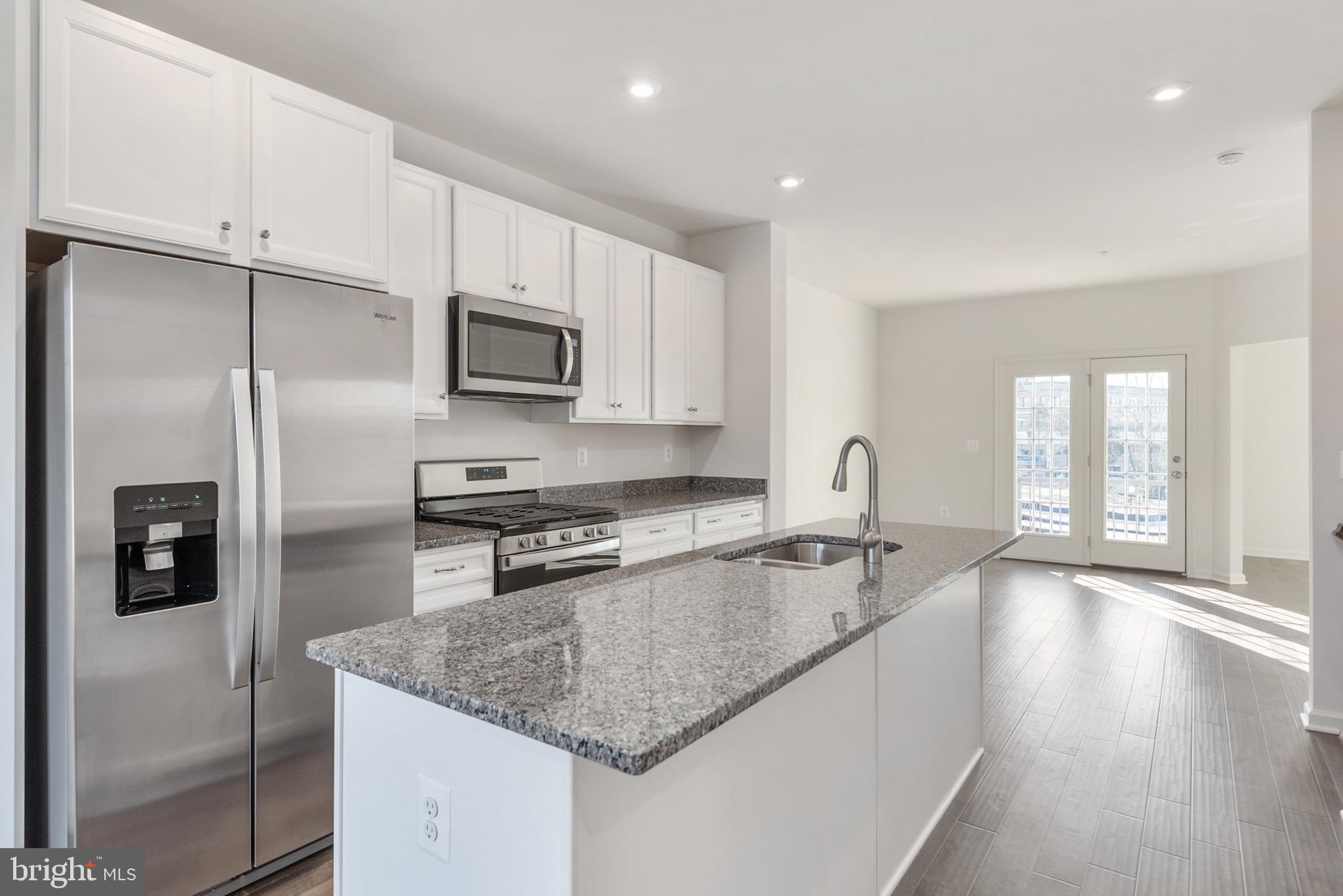 SIGNAL HILL - Residential