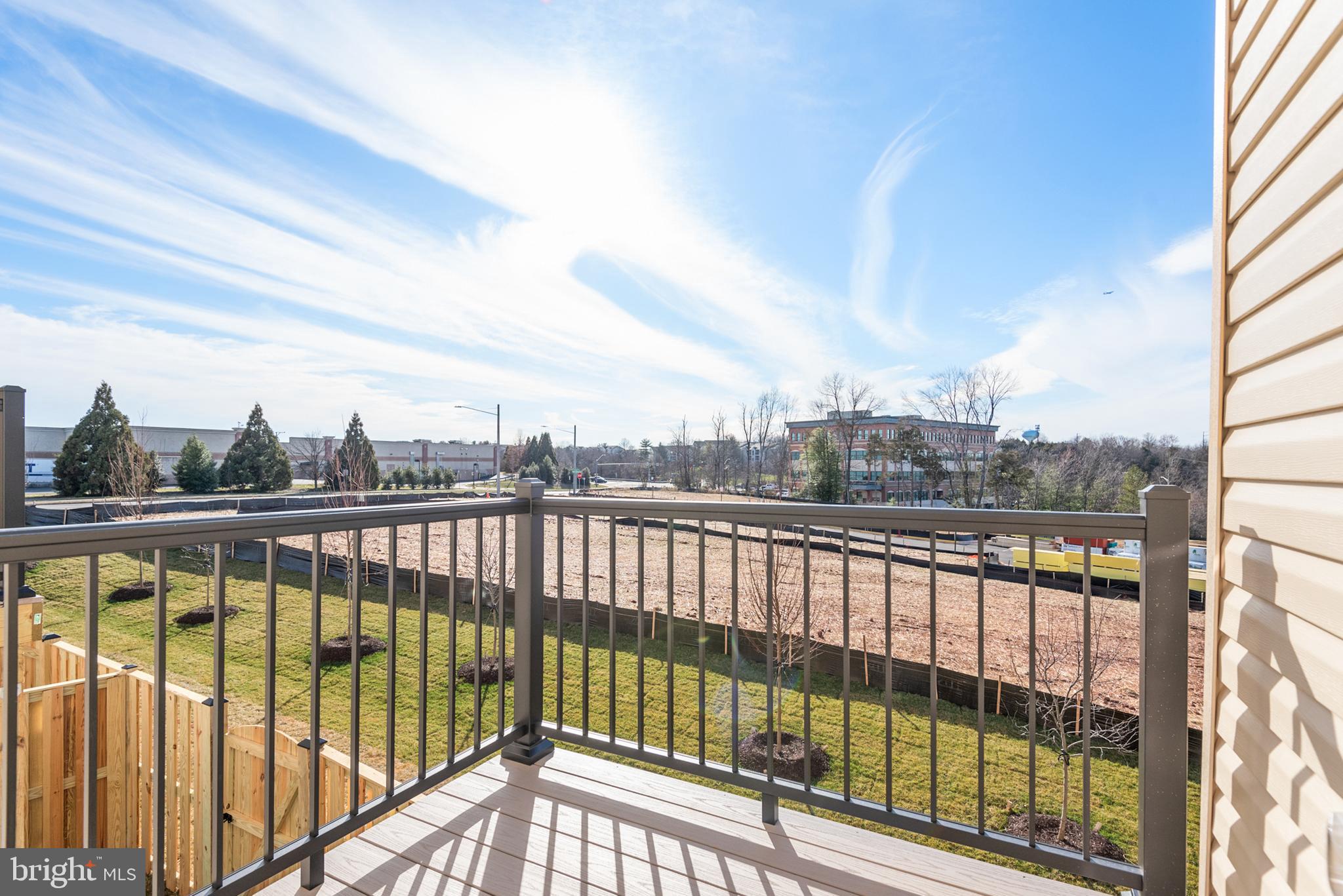 SIGNAL HILL - Residential