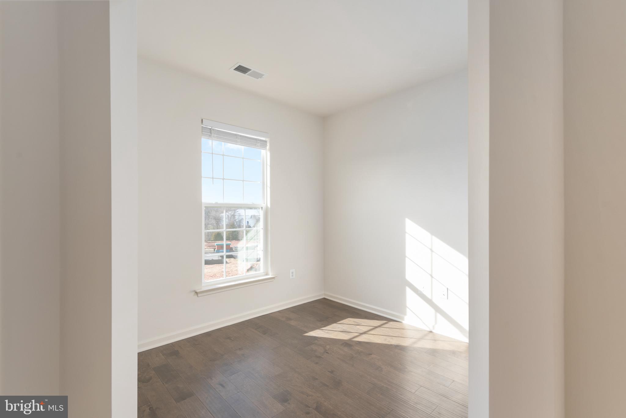 SIGNAL HILL - Residential