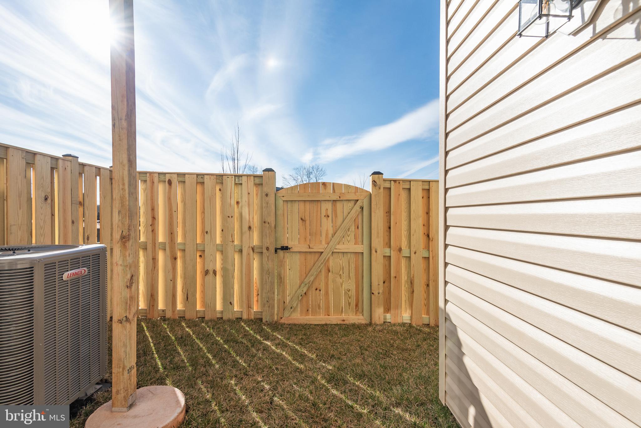 SIGNAL HILL - Residential