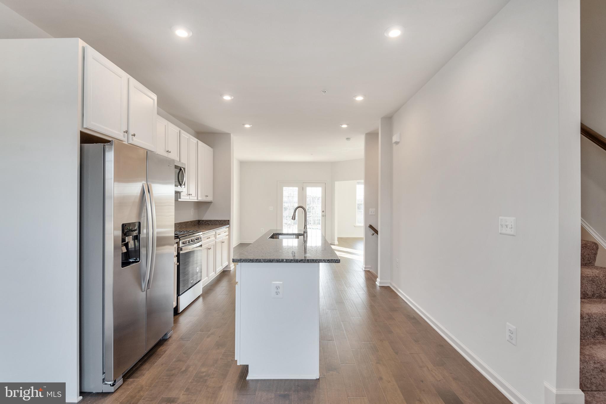 SIGNAL HILL - Residential