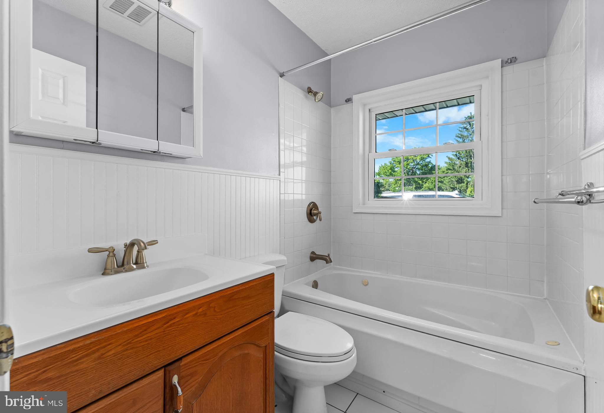 KENT ISLAND ESTATES - Residential