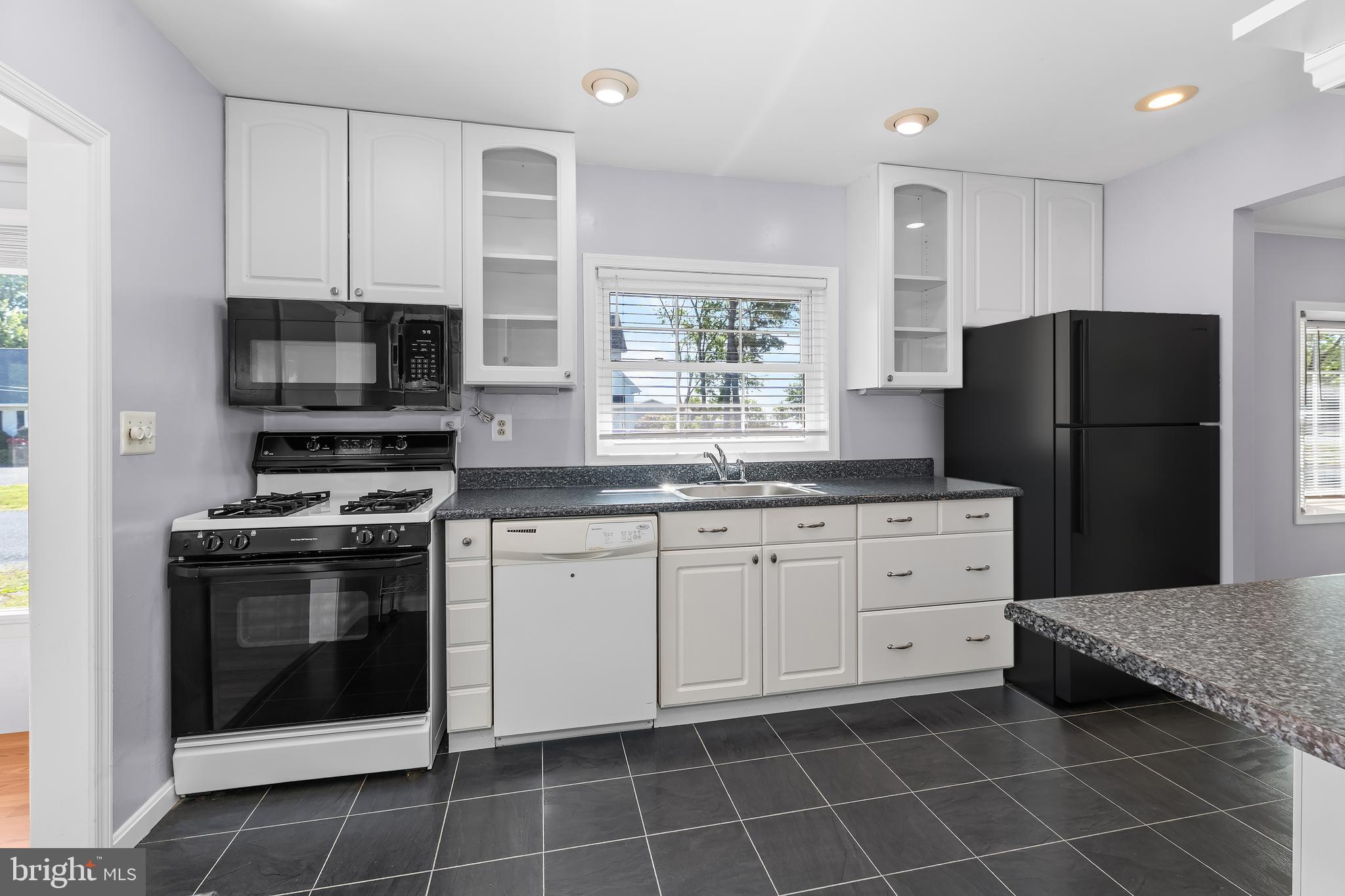 KENT ISLAND ESTATES - Residential