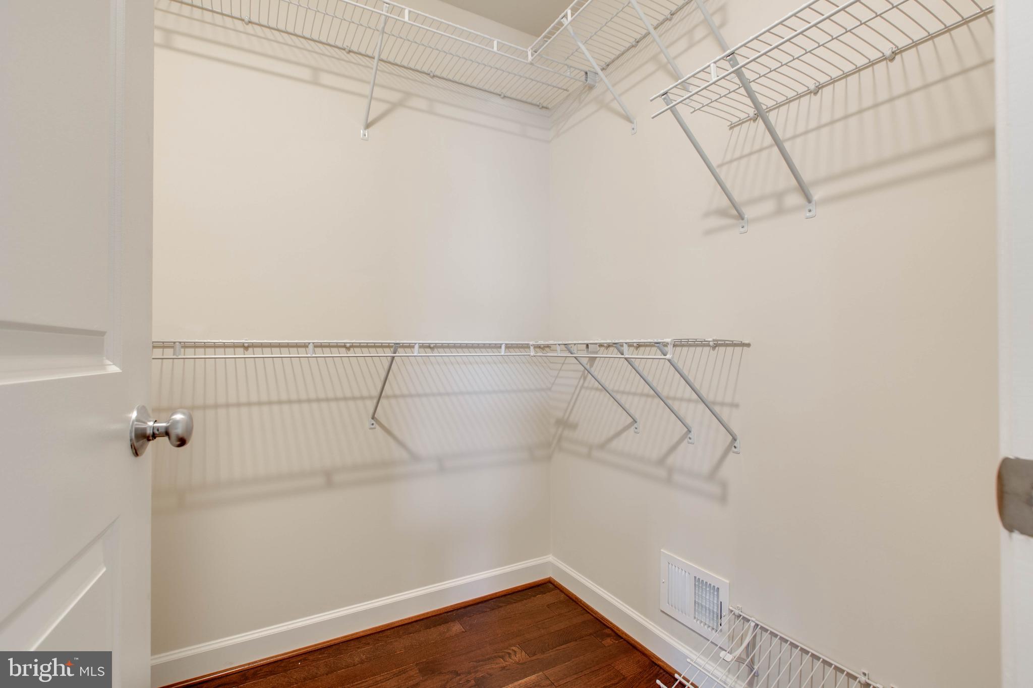 LANDSDALE - Residential