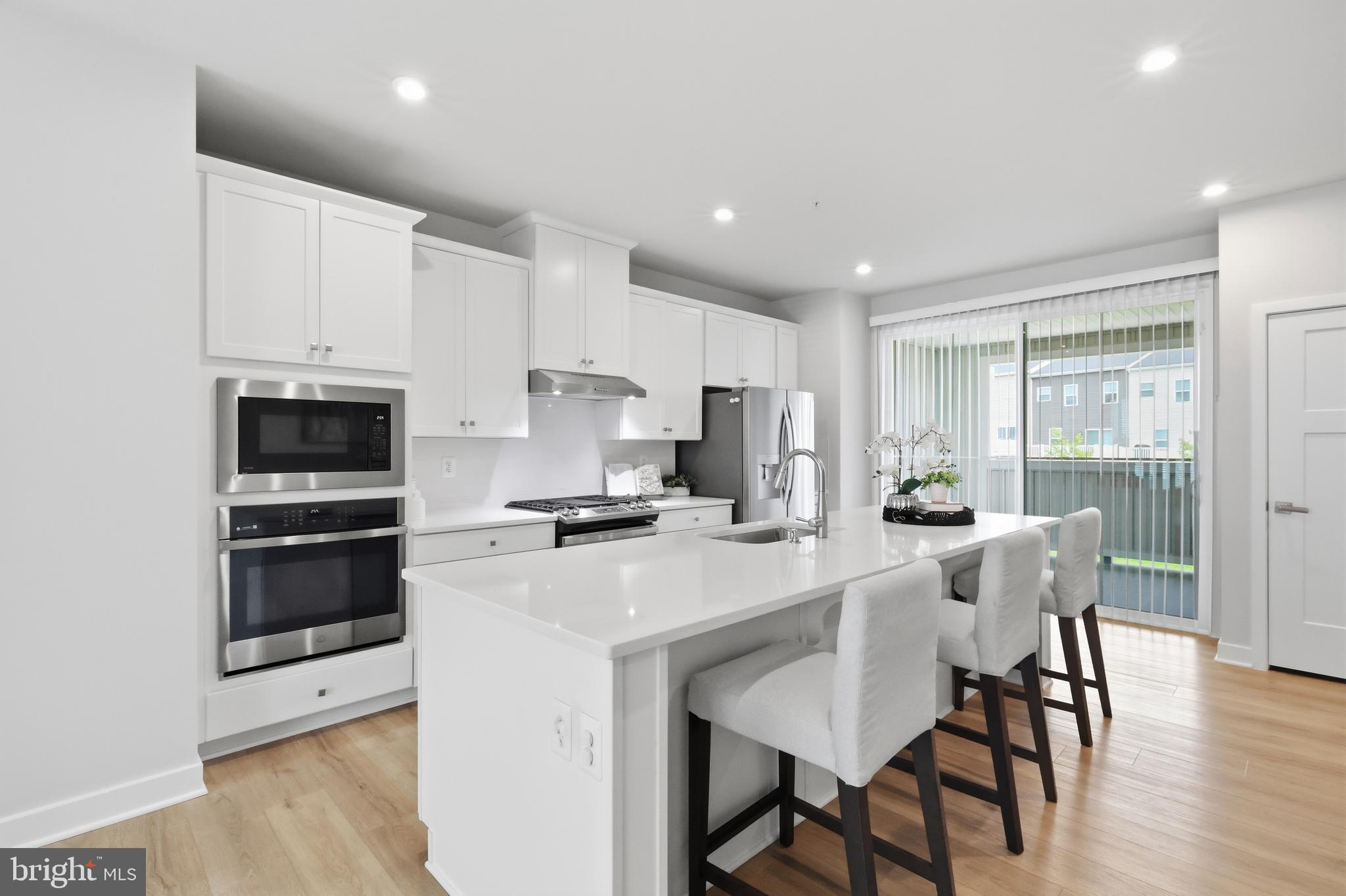 8115 PRIMROSE LANE