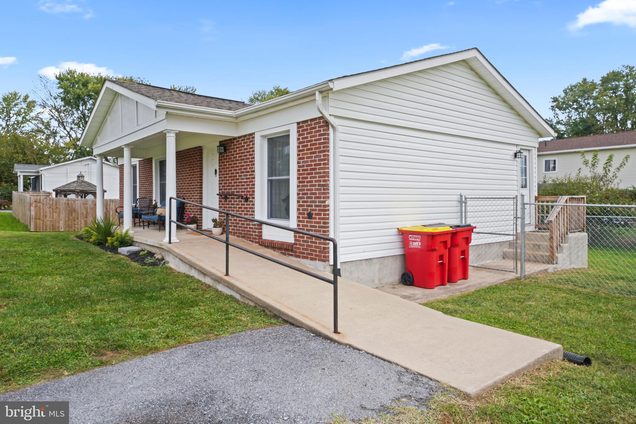 ORCHARD HILLS - Residential