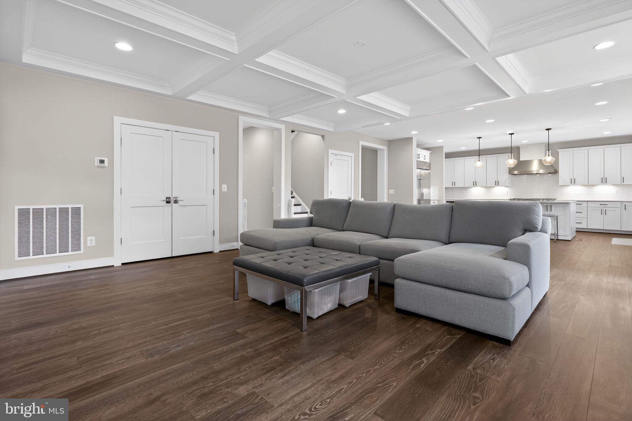 OAKCREST - Residential