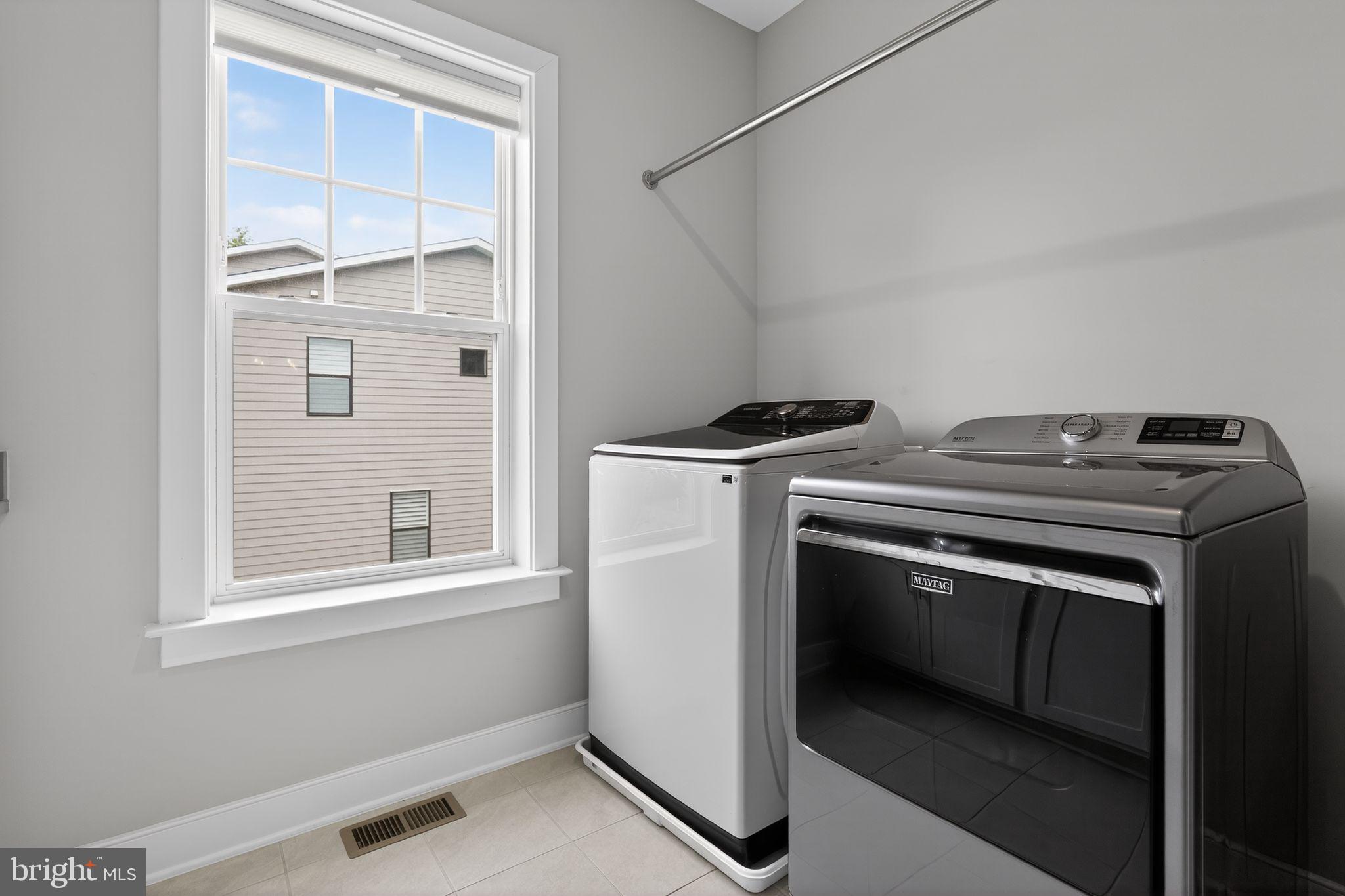 OAKCREST - Residential