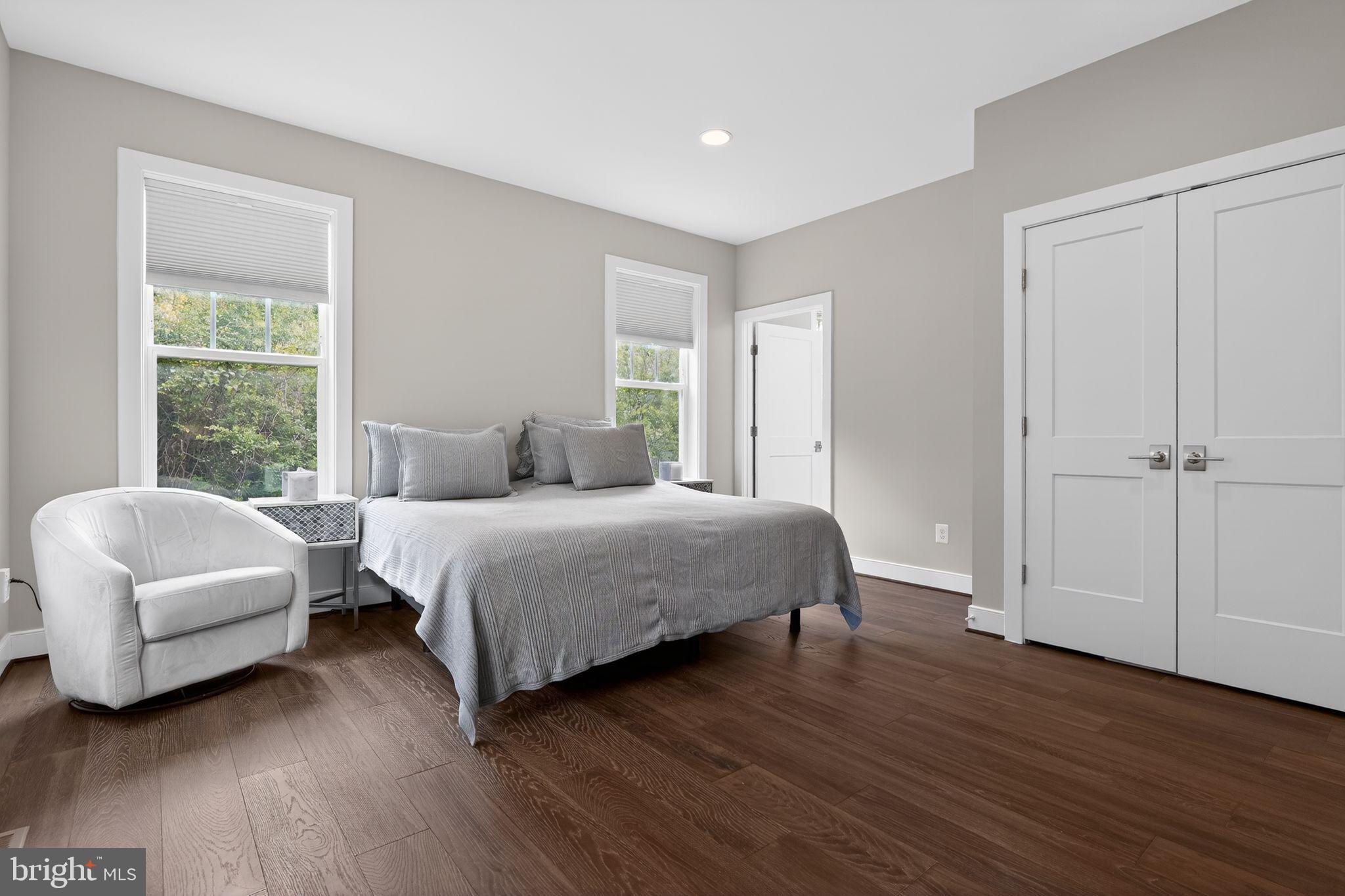 OAKCREST - Residential