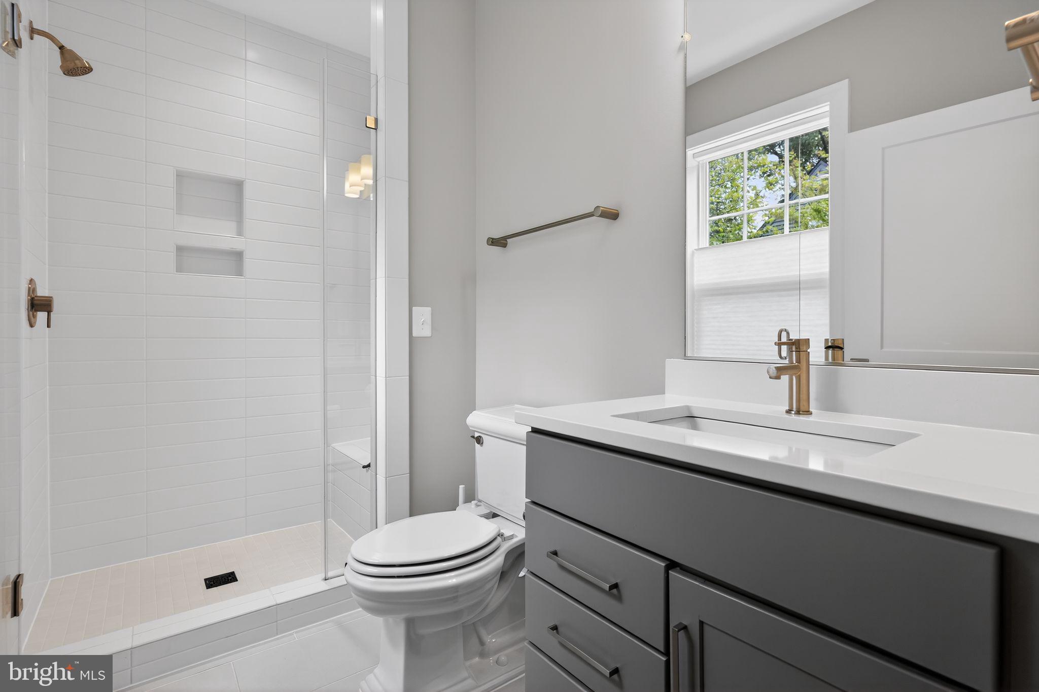 OAKCREST - Residential