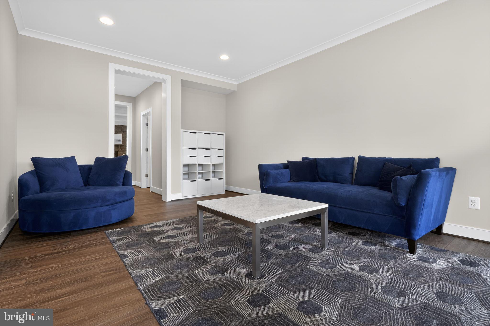 OAKCREST - Residential