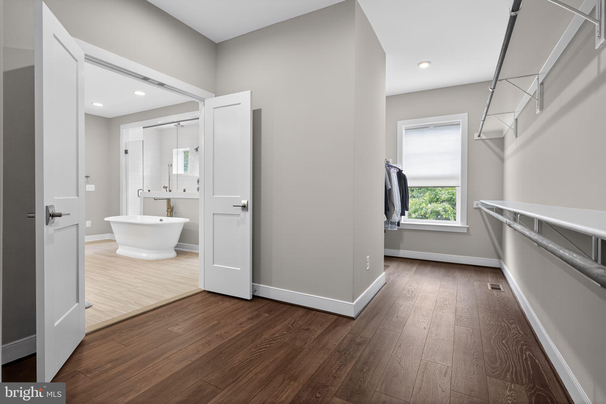 OAKCREST - Residential
