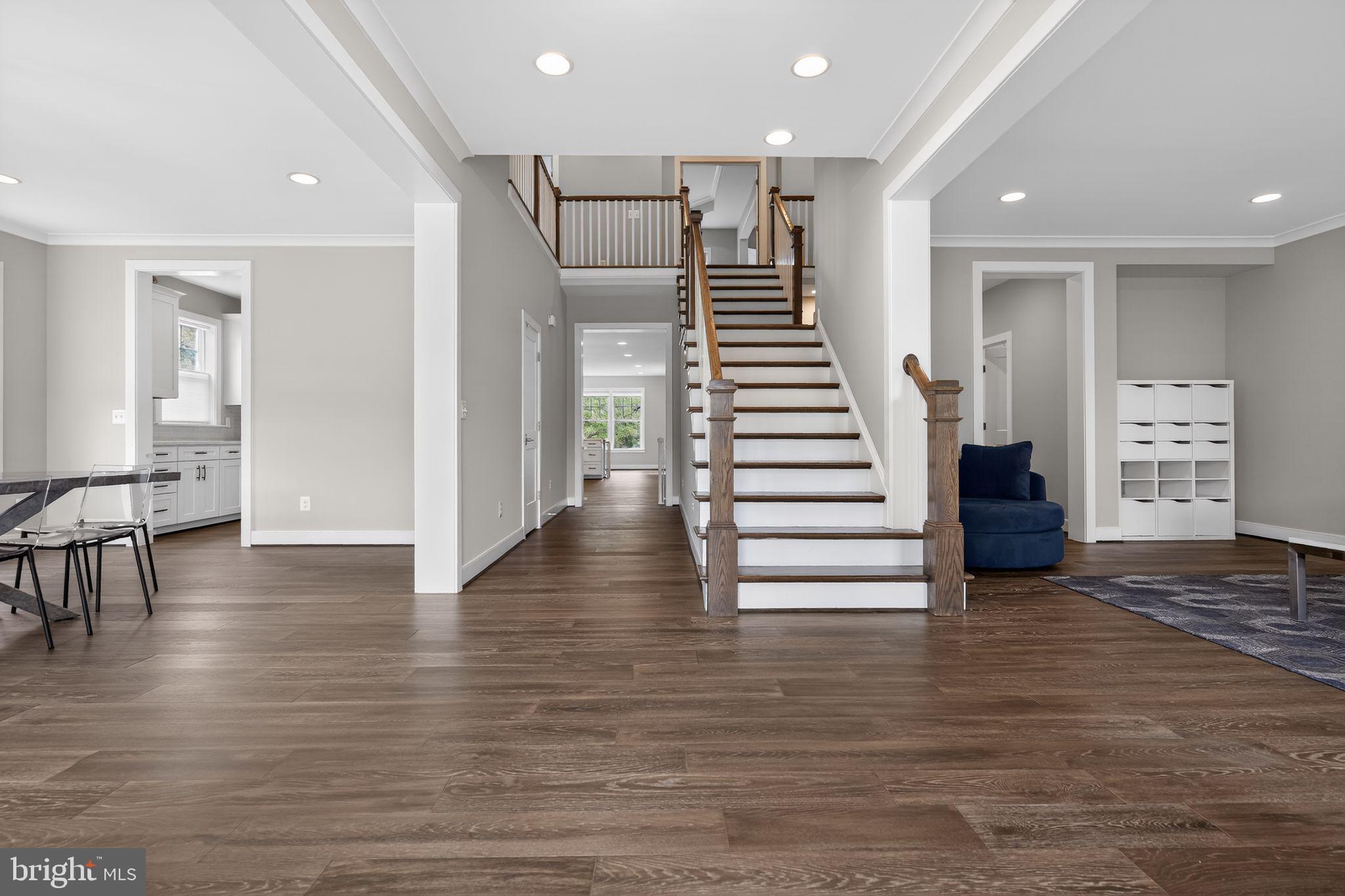 OAKCREST - Residential